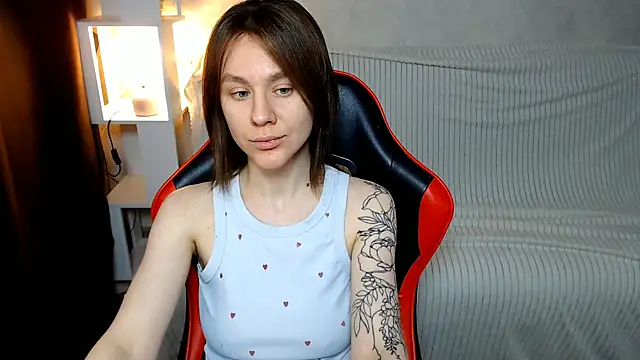 MiaBun1 online show from December 23, 2025, 3:06 am