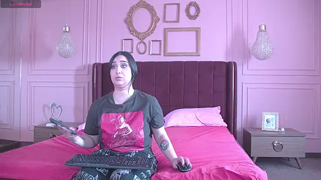 KendallVelvet online show from April 26, 2026, 9:17 am