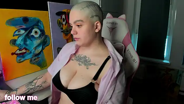 Snapshot of enigmastella chatting on January 7, 2026, 11:04 am enigmastella online show from January 7, 2026, 11:04 am