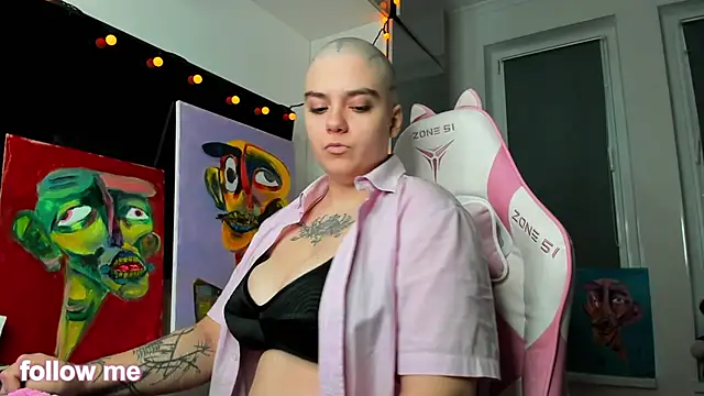 Snapshot of enigmastella chatting on December 18, 2025, 11:03 am enigmastella online show from December 18, 2025, 11:03 am