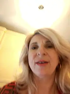 AhlyssaLove1155 online show from January 7, 2026, 1:27 pm