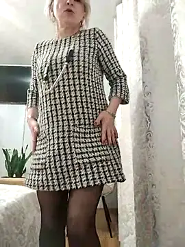 AhlyssaLove1155 online show from February 13, 2026, 3:56 pm