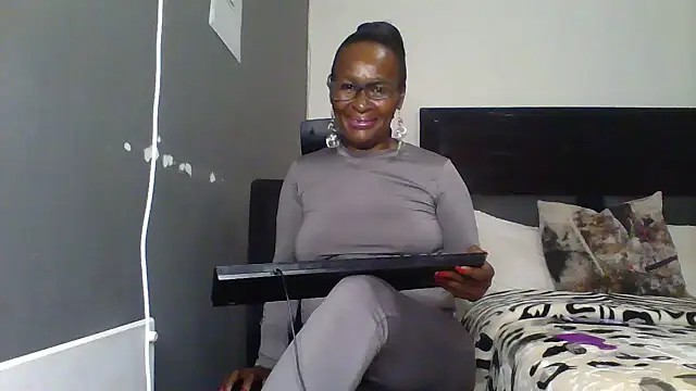 hotgrannxxx58 online show from July 15, 2026, 10:50 pm