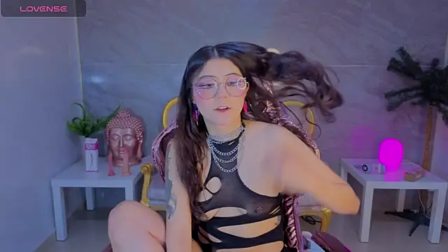 Snapshot of miss_devil_s chatting on March 24, 2026, 8:20 pm miss devil s online show from March 24, 2026, 8:20 pm