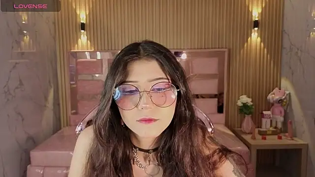 Snapshot of miss_devil_s chatting on April 14, 2026, 3:11 am miss devil s online show from April 14, 2026, 3:11 am