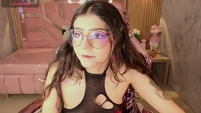 Snapshot of miss_devil_s chatting on April 10, 2026, 3:24 am miss devil s online show from April 10, 2026, 3:24 am