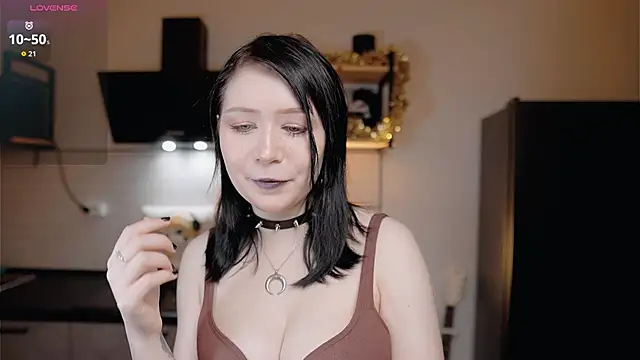 Snapshot of Nickari chatting on March 19, 2026, 6:24 am Nickari online show from March 19, 2026, 6:24 am