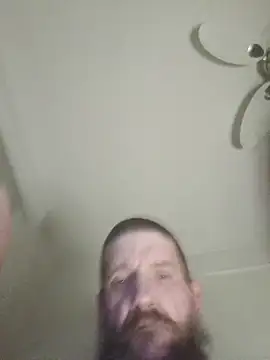 Snapshot of Spunfun555 chatting on February 24, 2026, 12:33 am Spunfun555 online show from February 24, 2026, 12:33 am