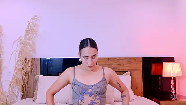 LucyHanks online show from May 14, 2026, 1:41 pm