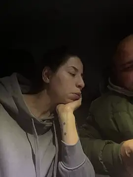 Snapshot of coupledeea chatting on January 9, 2026, 7:54 pm coupledeea online show from January 9, 2026, 7:54 pm