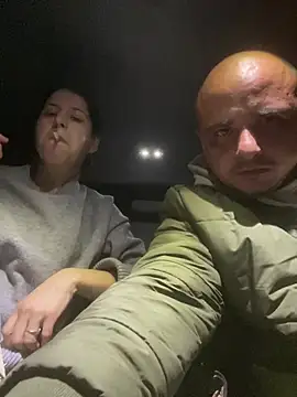 Snapshot of coupledeea chatting on January 10, 2026, 7:42 pm coupledeea online show from January 10, 2026, 7:42 pm