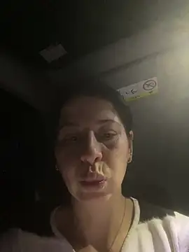 coupledeea online show from February 5, 2026, 7:53 pm