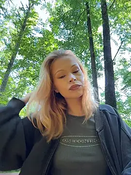  Little Ginger online show from July 2, 2026, 3:23 am
