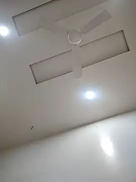 Snapshot of johny044 chatting on February 11, 2026, 10:20 pm johny044 online show from February 11, 2026, 10:20 pm