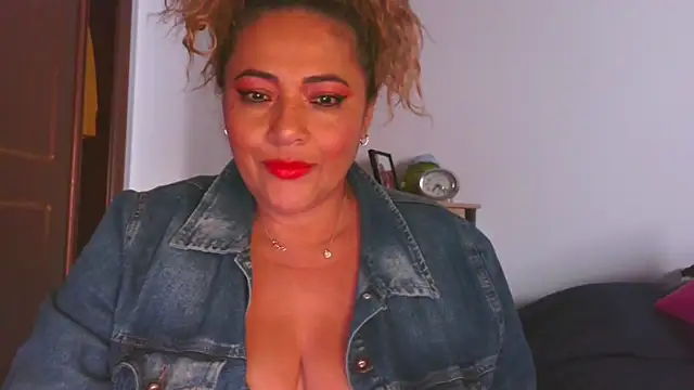 mariajosebarrazaa online show from April 22, 2026, 6:14 pm
