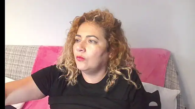 Snapshot of mariajosebarrazaa chatting on February 10, 2026, 9:25 pm mariajosebarrazaa online show from February 10, 2026, 9:25 pm