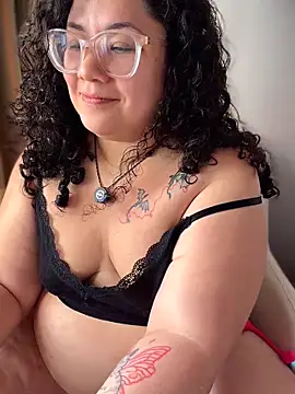 VanesssaMilf  online show from May 5, 2026, 12:08 pm