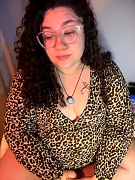 Snapshot of VanesssaMilf_ chatting on March 28, 2026, 2:23 am VanesssaMilf online show from March 28, 2026, 2:23 am