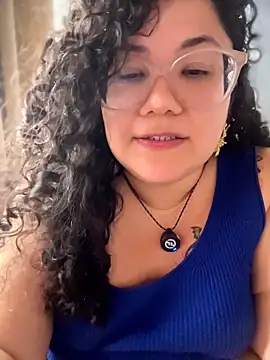 Snapshot of VanesssaMilf_ chatting on April 13, 2026, 8:46 pm VanesssaMilf online show from April 13, 2026, 8:46 pm