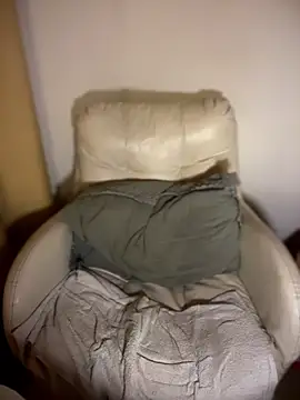 Snapshot of VanesssaMilf_ chatting on March 2, 2026, 5:08 am VanesssaMilf online show from March 2, 2026, 5:08 am