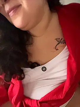 Snapshot of VanesssaMilf_ chatting on April 6, 2026, 10:22 pm VanesssaMilf online show from April 6, 2026, 10:22 pm