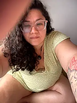 Snapshot of VanesssaMilf_ chatting on March 25, 2026, 3:33 pm VanesssaMilf online show from March 25, 2026, 3:33 pm