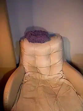 Snapshot of VanesssaMilf_ chatting on March 31, 2026, 2:13 am VanesssaMilf online show from March 31, 2026, 2:13 am