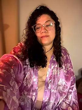 Snapshot of VanesssaMilf_ chatting on February 26, 2026, 3:28 am VanesssaMilf online show from February 26, 2026, 3:28 am