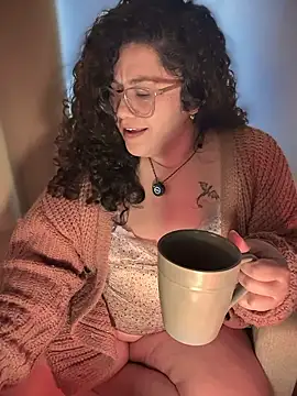 Snapshot of VanesssaMilf_ chatting on January 18, 2026, 3:26 pm VanesssaMilf online show from January 18, 2026, 3:26 pm