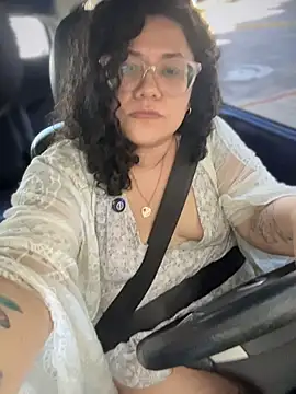 Snapshot of VanesssaMilf_ chatting on January 6, 2026, 1:48 pm VanesssaMilf online show from January 6, 2026, 1:48 pm