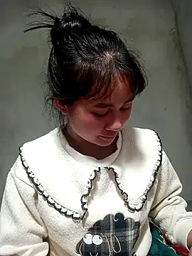 Him MountainGirl online show from February 8, 2026, 12:03 pm