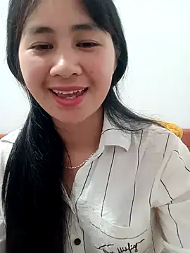 Him MountainGirl online show from April 12, 2026, 9:34 am