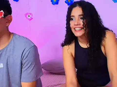 Snapshot of Thetoxicouple chatting on December 22, 2025, 11:27 pm Thetoxicouple online show from December 22, 2025, 11:27 pm