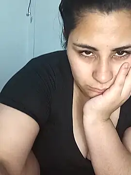 nina curby online show from December 14, 2025, 1:56 am