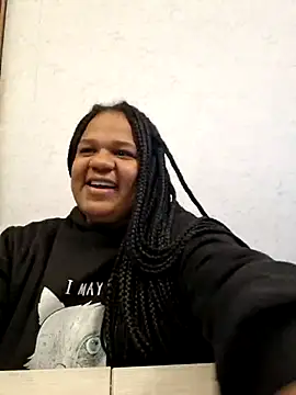 IsaSalvatore online show from April 26, 2026, 3:59 am