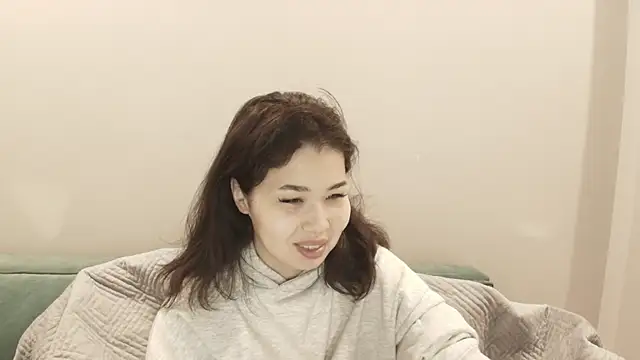 kimyjina online show from May 11, 2026, 3:08 am
