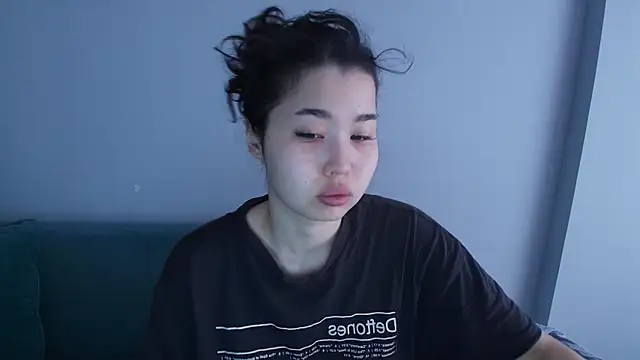 kimyjina online show from May 24, 2026, 3:28 am