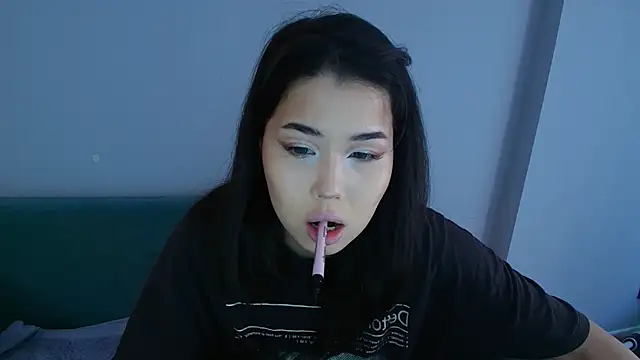 kimyjina online show from May 28, 2026, 3:03 am