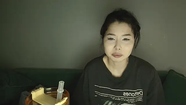 kimyjina online show from May 26, 2026, 3:04 am