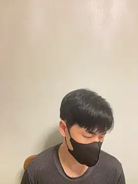 kimze7 online show from March 15, 2026, 2:46 pm