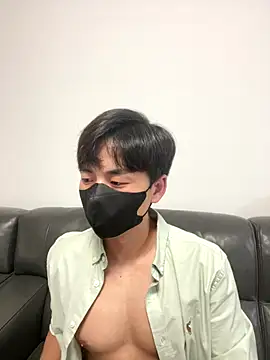 kimze7 online show from December 19, 2025, 3:14 pm