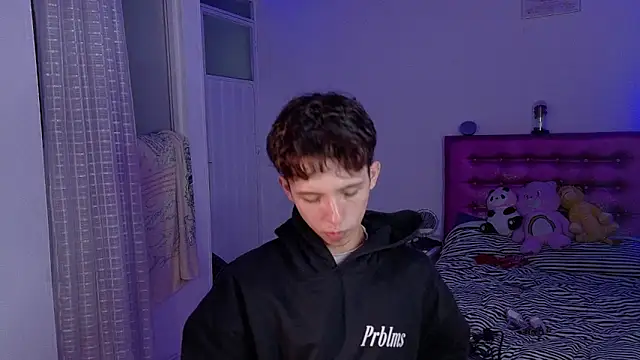 Snapshot of Dani_Dancer chatting on February 9, 2026, 1:03 am Dani Dancer online show from February 9, 2026, 1:03 am