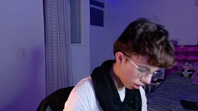 Snapshot of Dani_Dancer chatting on February 11, 2026, 1:05 am Dani Dancer online show from February 11, 2026, 1:05 am