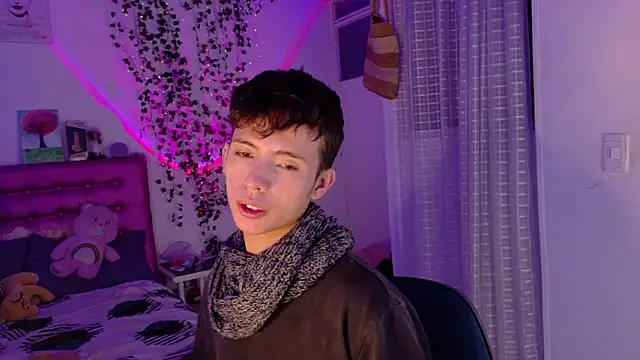 Dani Dancer online show from May 14, 2026, 1:02 am