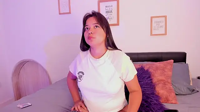 Tamara Spencer  online show from December 22, 2025, 12:16 pm