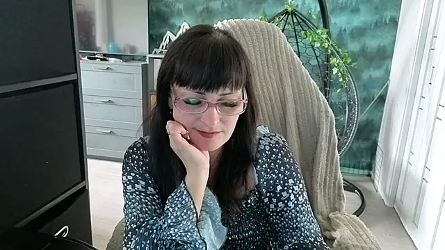 Snapshot of Eila_Morigan chatting on May 14, 2026, 6:21 am Eila Morigan online show from May 14, 2026, 6:21 am