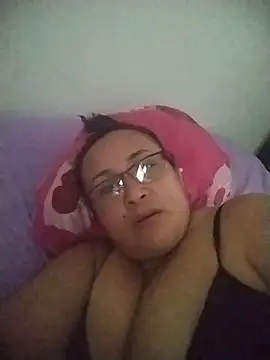 Snapshot of Nini_Love_ chatting on April 16, 2026, 8:53 pm Nini Love online show from April 16, 2026, 8:53 pm