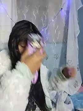 Snapshot of Princess_elia chatting on June 26, 2026, 12:38 am Princess elia online show from June 26, 2026, 12:38 am