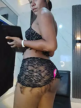 CaramelDesire online show from May 17, 2026, 12:32 am