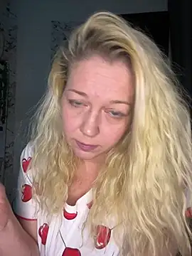 JenniferCarmen online show from February 7, 2026, 5:32 pm